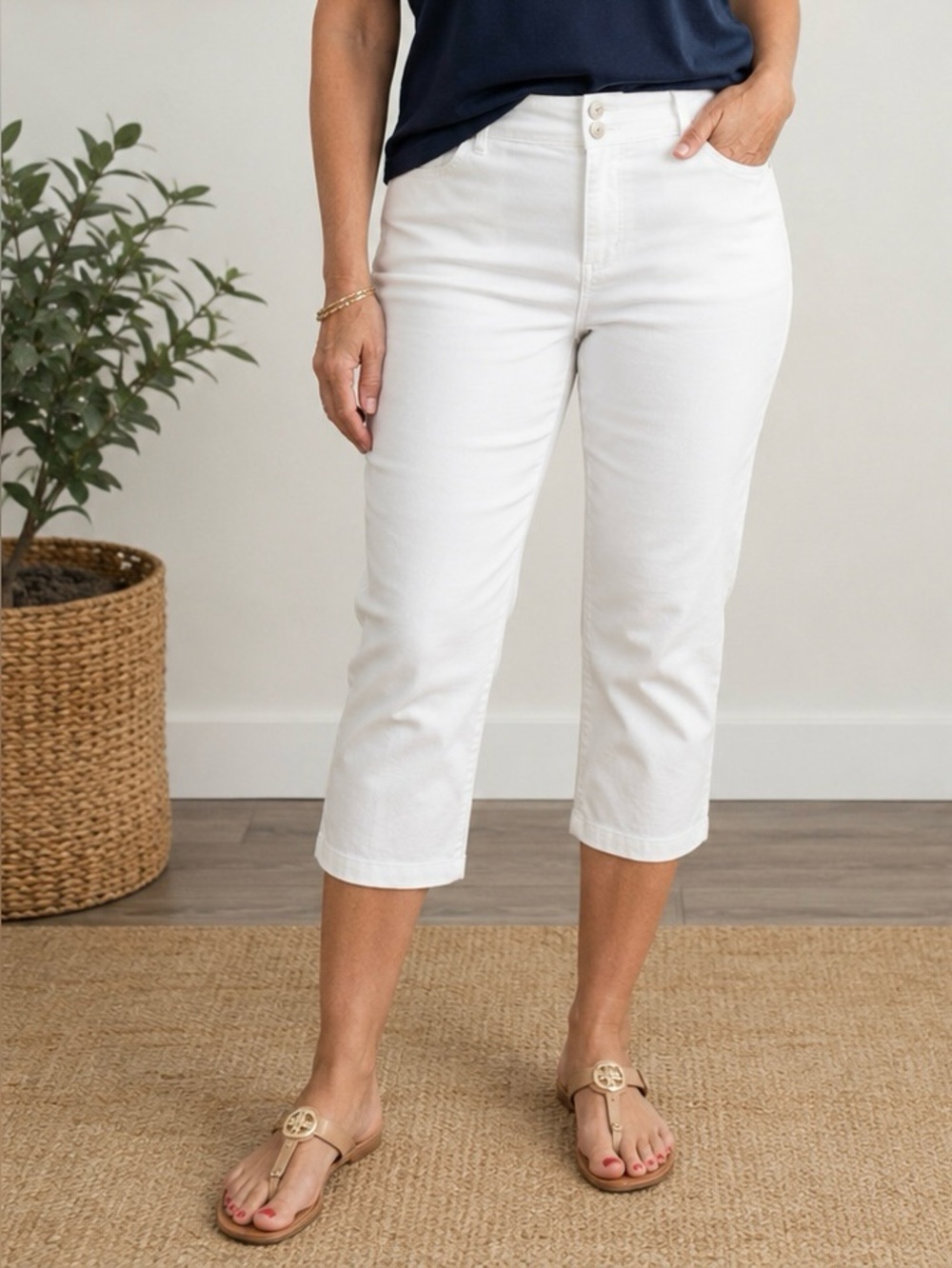 Charter Club Classic Fit Cropped Pants capris white embroidered pockets NWT 14
